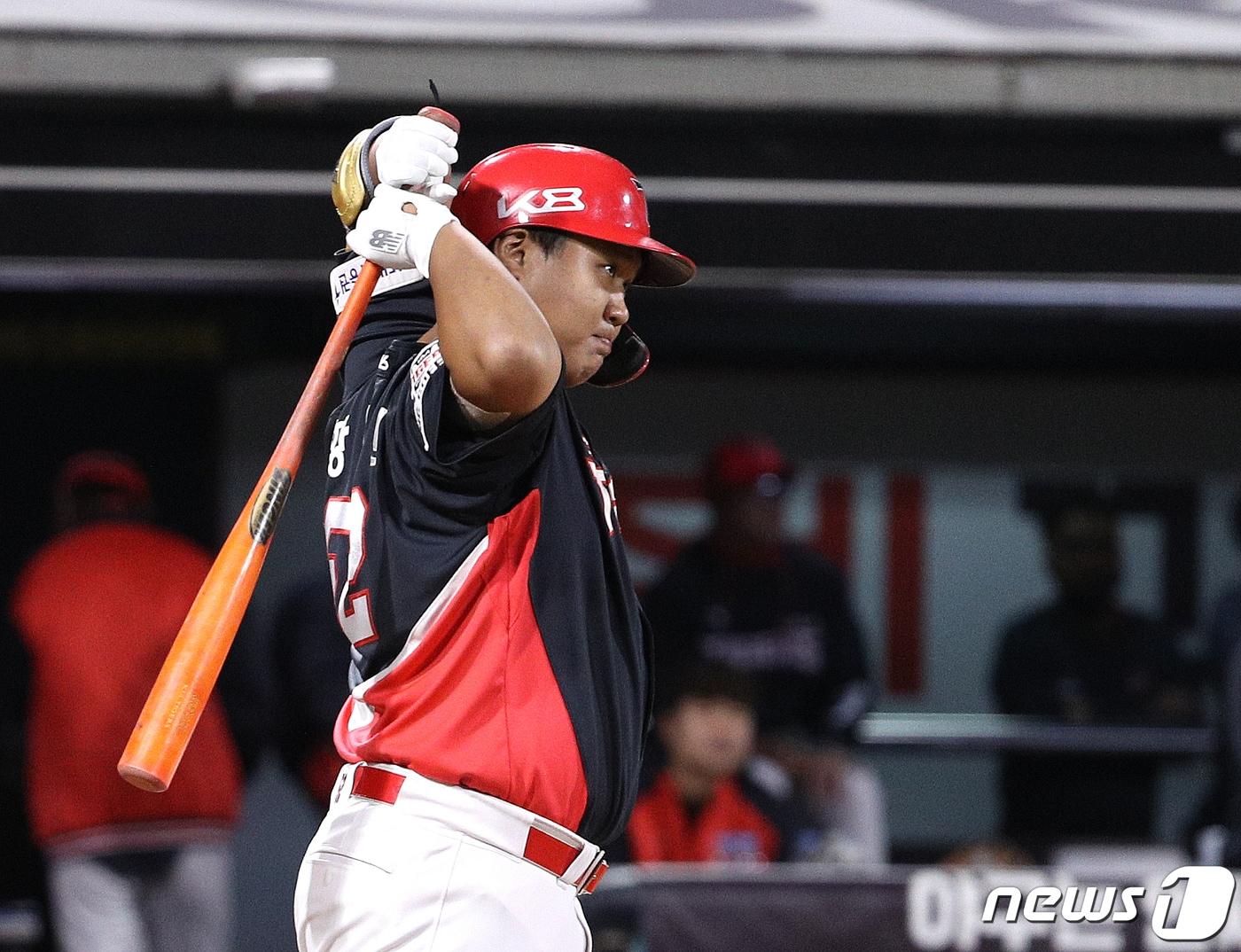 본문 이미지 - KIA 타이거즈 황대인이 27일 롯데 자이언츠와의 경기 도중 부상 당했다. /뉴스1 DB ⓒ News1 신웅수 기자