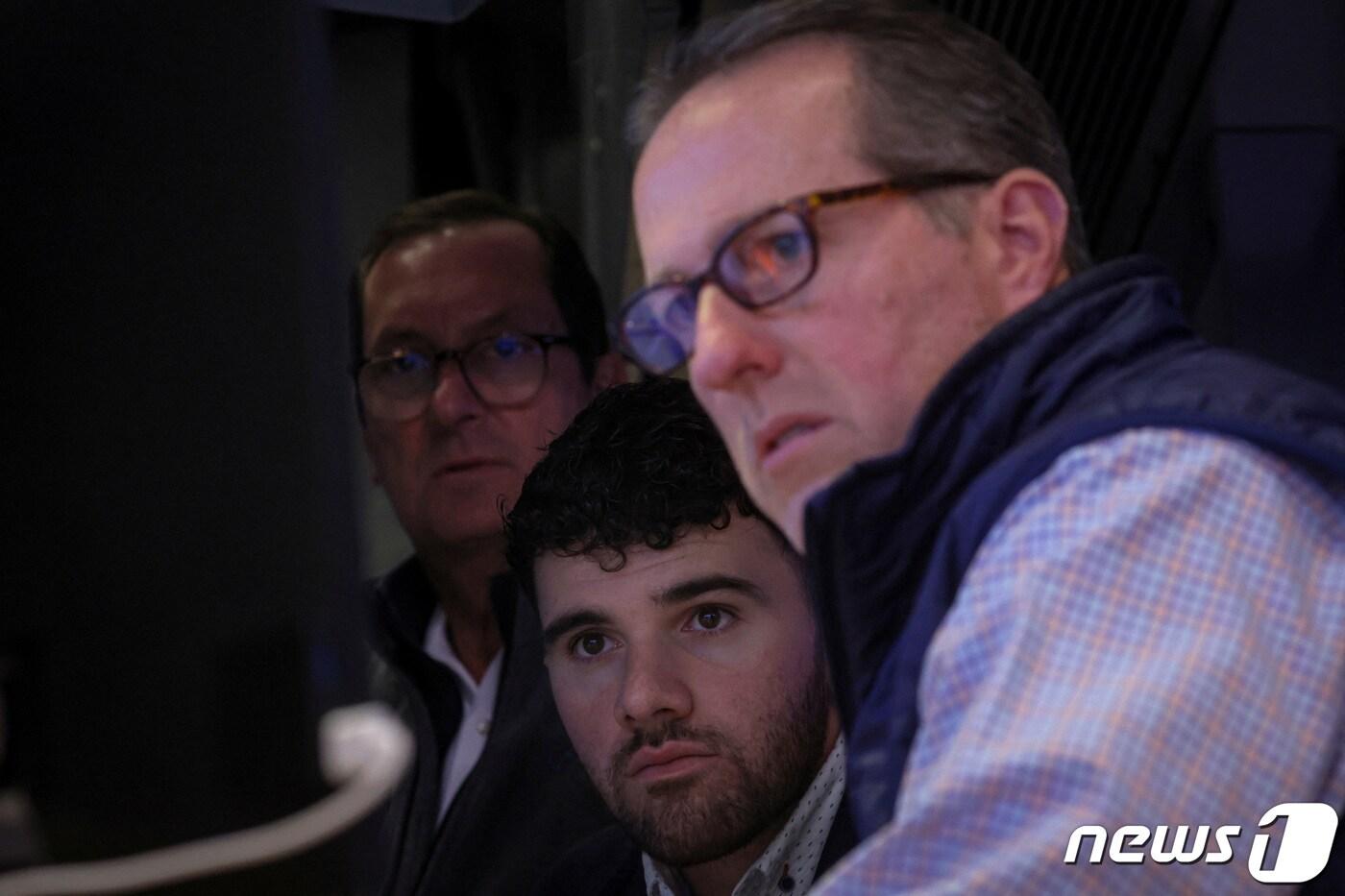 뉴욕증권거래소의 내부 객장 트레이더들ⓒ 로이터=뉴스1