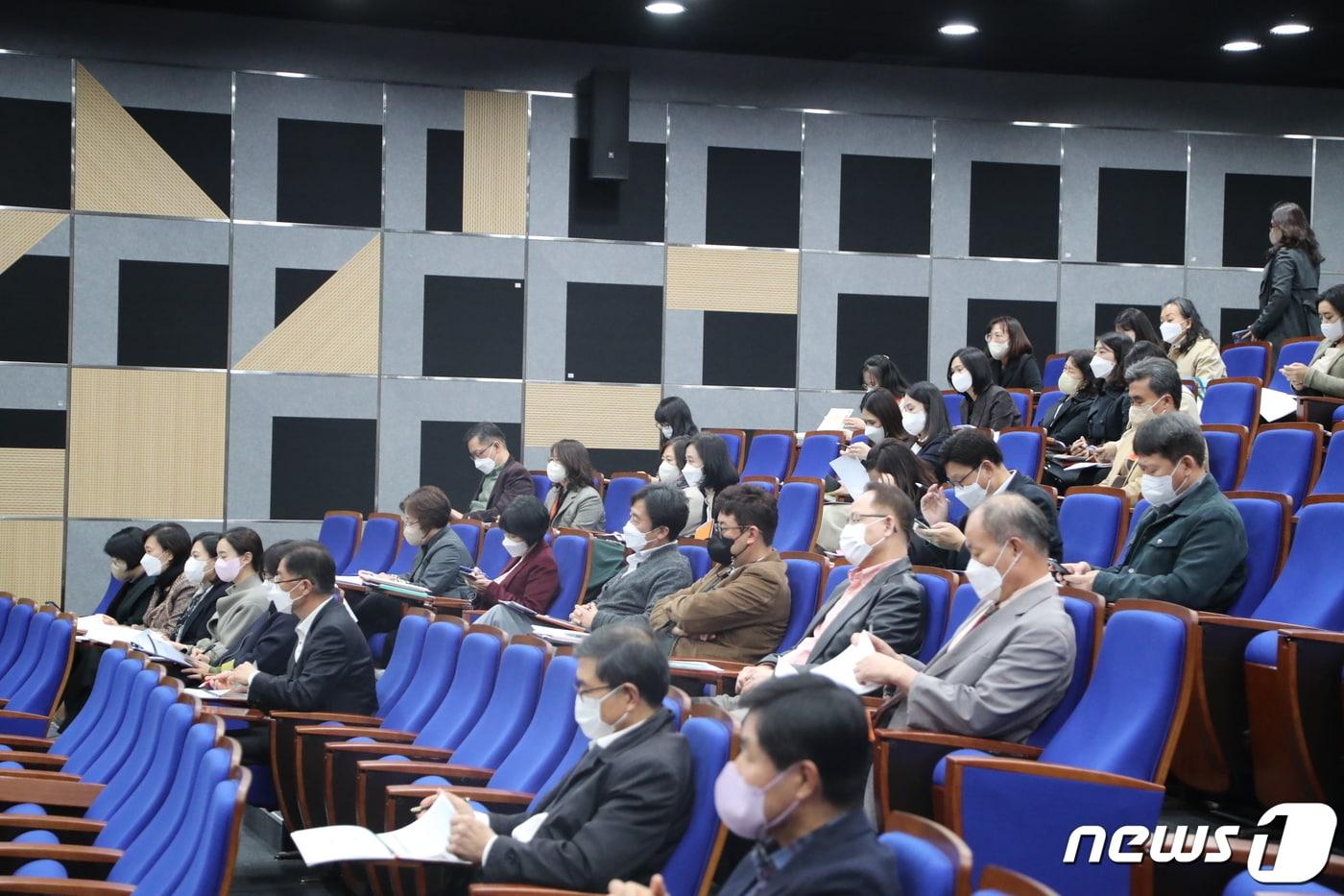 본문 이미지 - 대학혁신 위한 전임교원 상담기법 특강.(한림성심대 제공)/뉴스1