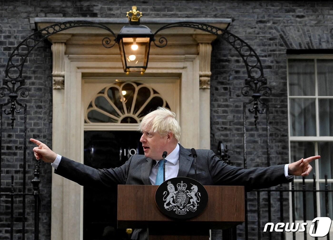 본문 이미지 - 영국 런던의 총리 관저에서 퇴임하는 보리스 존슨 총리가 임기 마지막 연설을 하고 있다. 22.09.06 ⓒ 로이터=뉴스1 ⓒ News1 권진영 기자