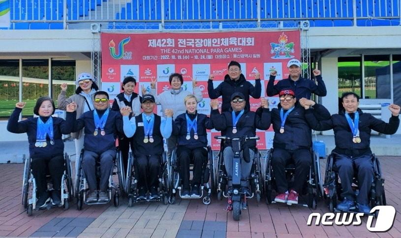 본문 이미지 - 42회 전북장애인체육회에 참가한 전북 양궁선수단(전북장애인체육회 제공) 2022.10.24/뉴스1