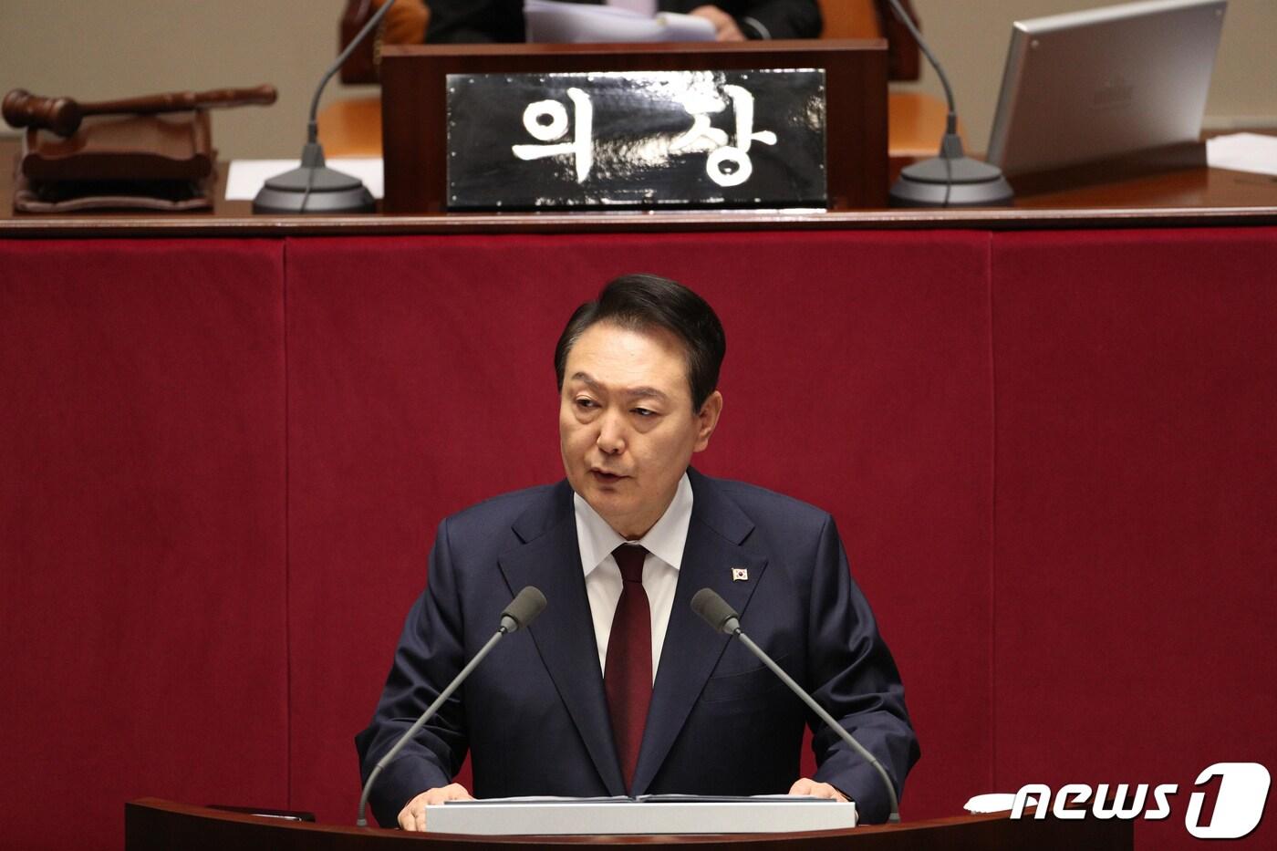 본문 이미지 - 윤석열 대통령이 25일 오전 국회 본회의장에서 내년도 정부 예산안에 대한 시정연설을 하고 있다. (공동취재) 2022.10.25/뉴스1 ⓒ News1 허경 기자
