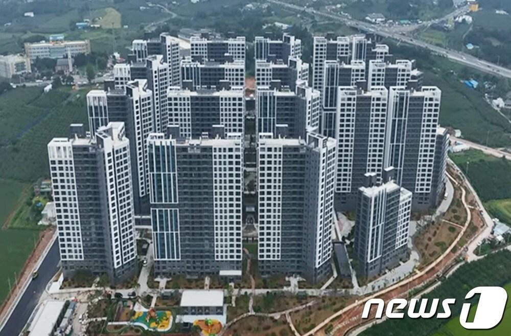 본문 이미지 - 나주시 금천면 석전리에 신축된 코오롱 하늘채 아파트. ⓒ News1