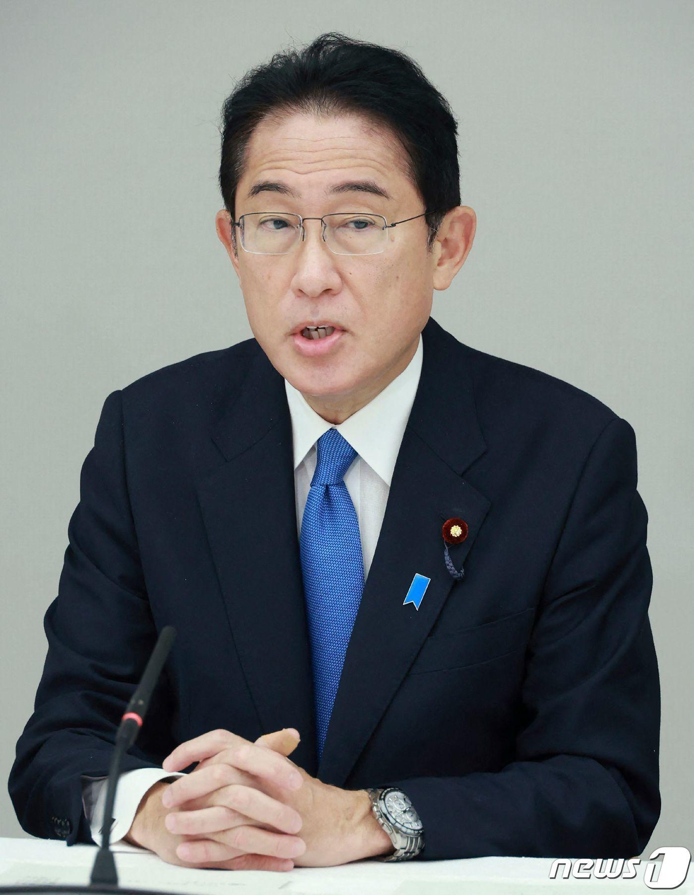 본문 이미지 - 기시다 후미오 일본 총리가 28일 (현지시간) 도쿄 총리 관저에서 열린 당정 정책 회의에 참석해 발언을 하고 있다. ⓒ AFP=뉴스1 ⓒ News1 우동명 기자