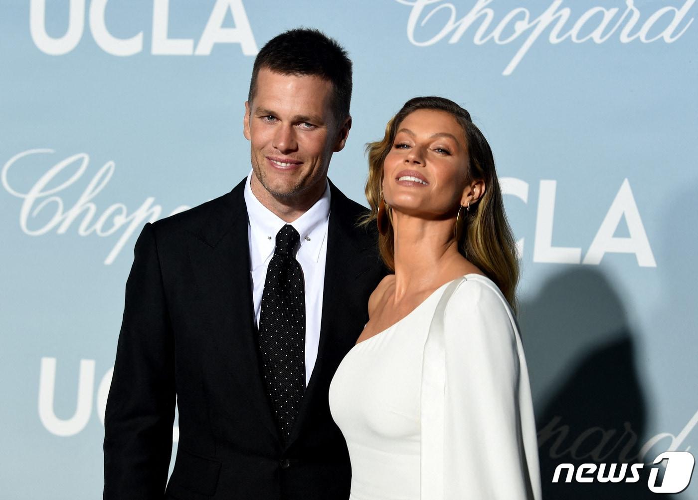 본문 이미지 - 톰 브래디(왼쪽)와 지젤 번천 ⓒ AFP=뉴스1