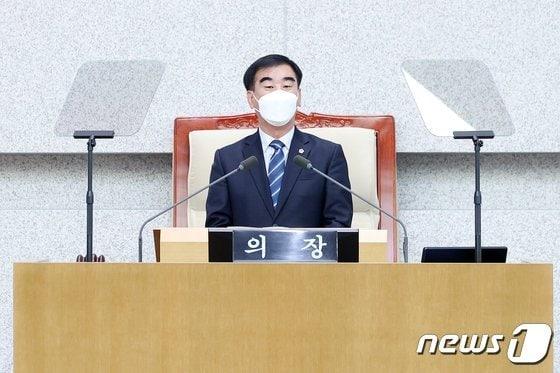 본문 이미지 - 염종현 경기도의회 의장.(자료사진)