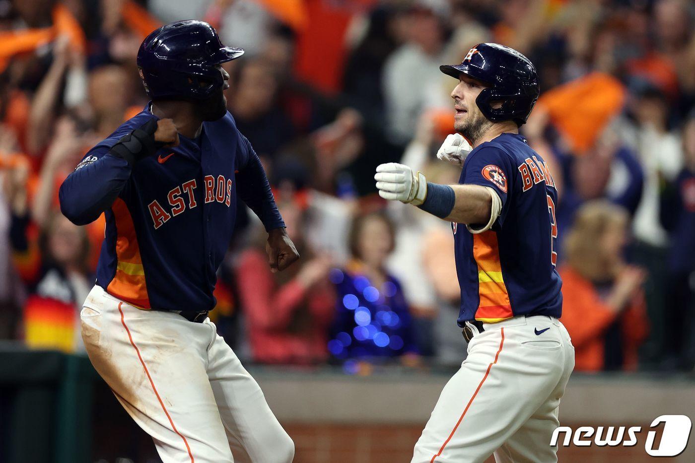 휴스턴 애스트로스가 30일(한국시간) 월드시리즈 2차전에서 필라델피아 필리스에 5-2 승리를 거뒀다. ⓒ AFP=뉴스1
