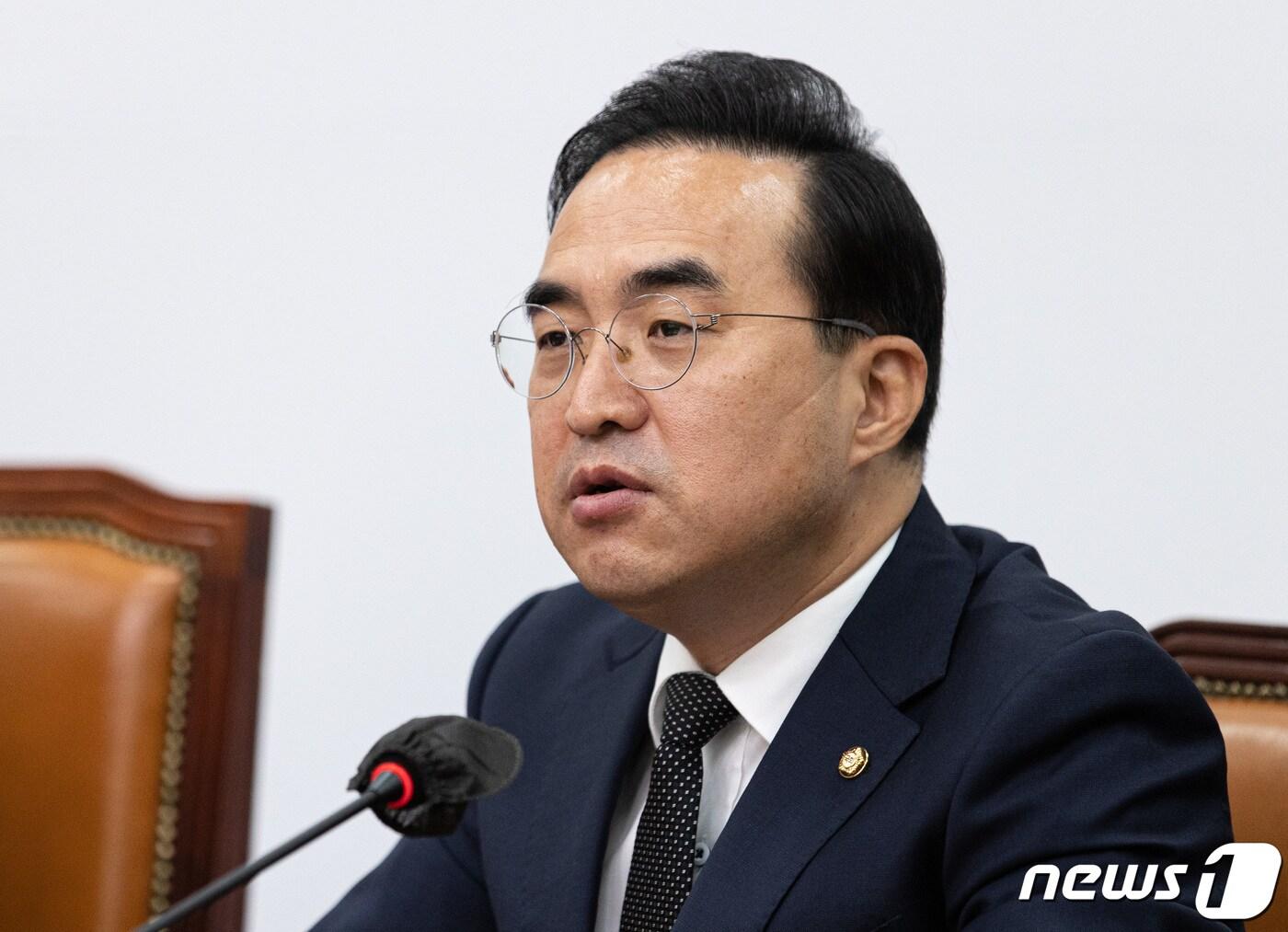 본문 이미지 - 박홍근 더불어민주당 원내대표가 31일 오전 서울 여의도 국회에서 열린 최고위원회의에서 발언을 하고 있다. 2022.10.31/뉴스1 ⓒ News1 이재명 기자