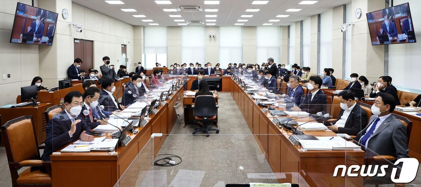 본문 이미지 - 서울 여의도 국회에서 행정안전위원회 국정감사가 진행되고 있다. (공동취재) /뉴스1 ⓒ News1 유승관 기자