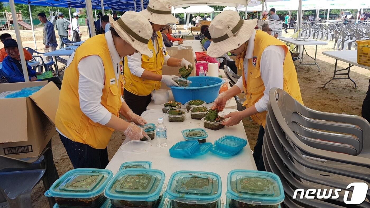 본문 이미지 - 5회 향수옥천 군서깻잎축제 모습. (옥천군 제공) 