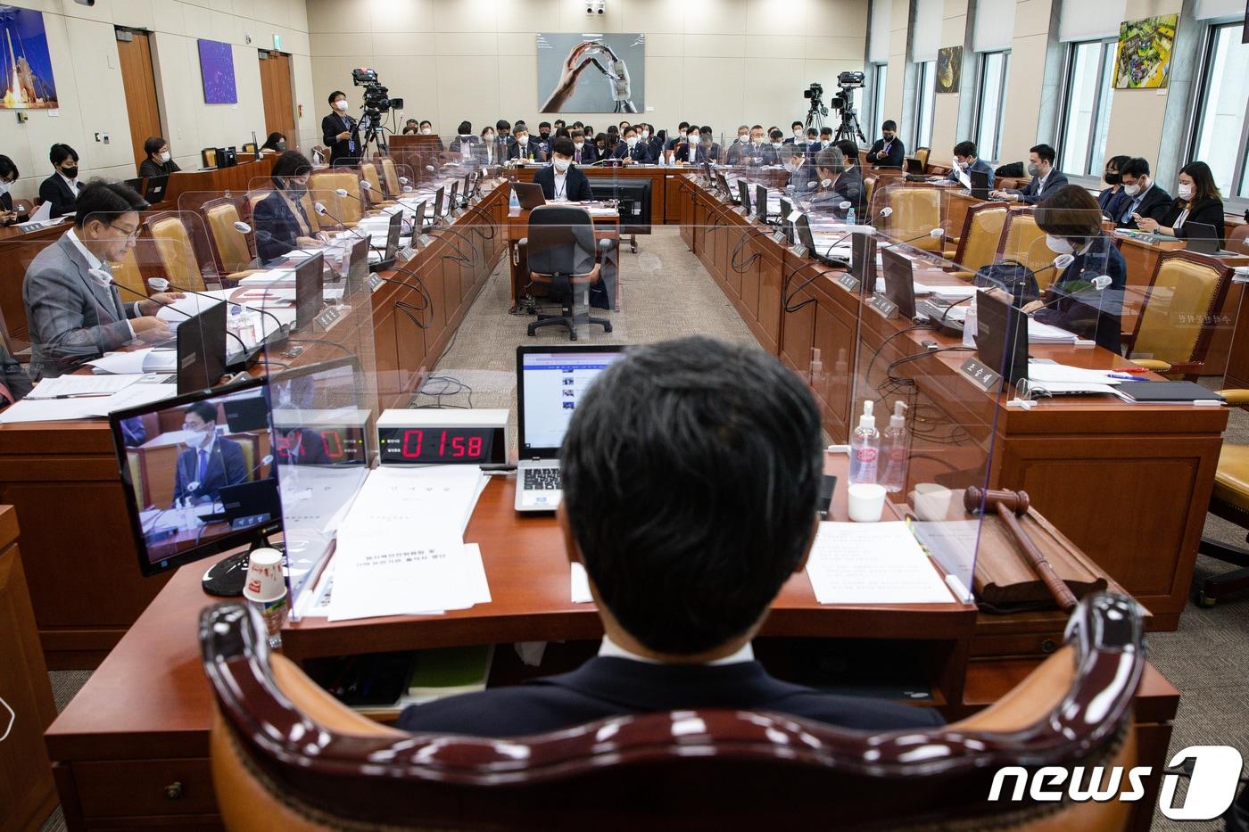 본문 이미지 - 7일 서울 여의도 국회에서 과학기술정보방송통신위원회의 원자력안전위원회, 한국원자력안전기술원, 한국원자력통제기술원, 한국원자력안전재단, 한국수력원자력(주)에 대한 국정감사가 열리고 있다. 2022.10.7/뉴스1 ⓒ News1 유승관 기자