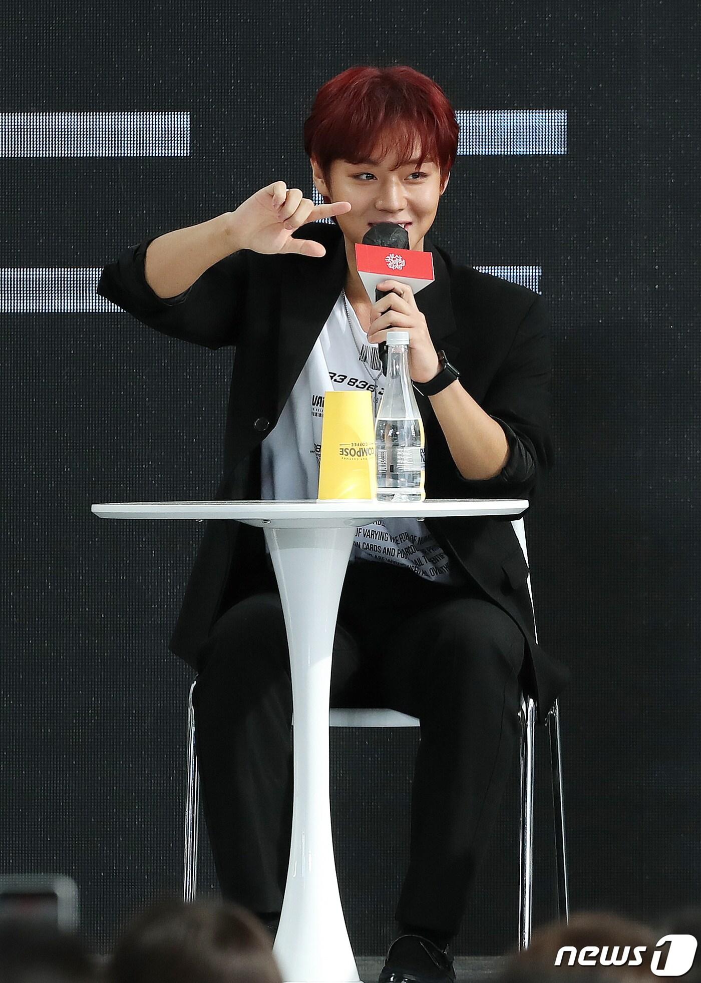 본문 이미지 - 웨이브 오리지널 드라마 '약한영웅 Class 1'의 배우 박지훈이 7일 부산 해운대구 영화의전당 BIFFXGENESIS 야외무대에서 열린 제27회 부산국제영화제 오픈 토크에 참석해 포즈를 취하고 있다. 2022.10.7/뉴스1 ⓒ News1 김진환 기자