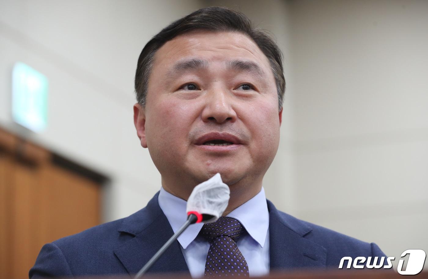 노태문 삼성전자 사장이 7일 서울 여의도 국회에서 열린 정무위원회의 공정거래위원회, 한국소비자원, 한국공정거래조정원에 대한 국정감사에 증인으로 출석해 의원 질의에 답하고 있다. 2022.10.7/뉴스1 ⓒ News1 허경 기자