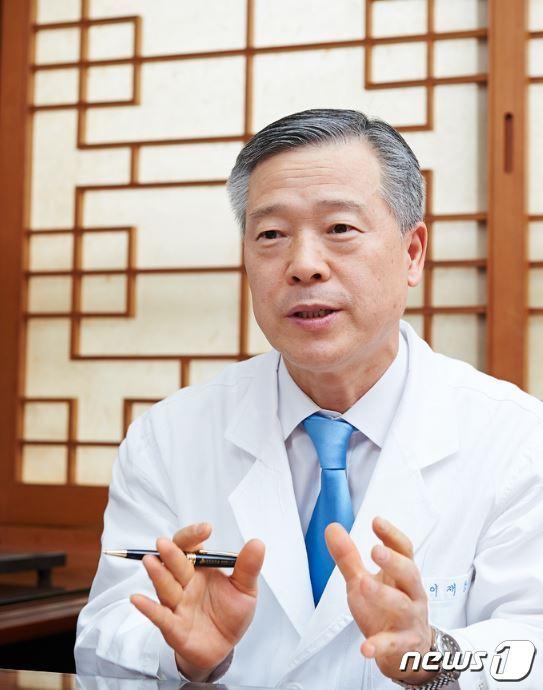 본문 이미지 - 이재동 경희대학교 한의과대학 학장(경희대한방병원 침구과 교수) (경희의료원 제공)