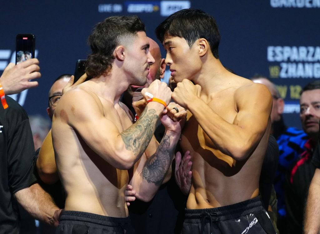 본문 이미지 - 최승우&#40;오른쪽&#41;가 13일&#40;한국시간&#41; UFC 281에서 트리자노와 맞대결한다.&#40;UFC 제공&#41;
