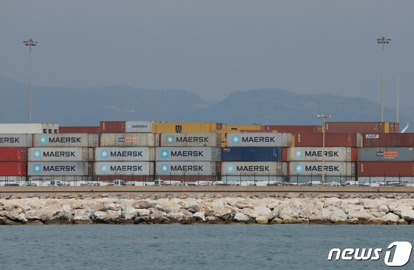 지난 4월 스페인 말라가 항구에 컨테이너가 쌓여있다. ⓒ 로이터=뉴스1 ⓒ News1 이유진 기자