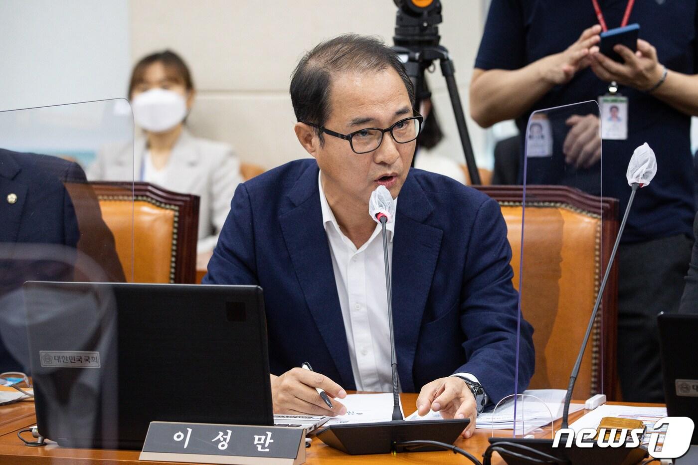 본문 이미지 - 이성만 더불어민주당 의원. 2022.11.16/뉴스1 ⓒ News1 유승관 기자