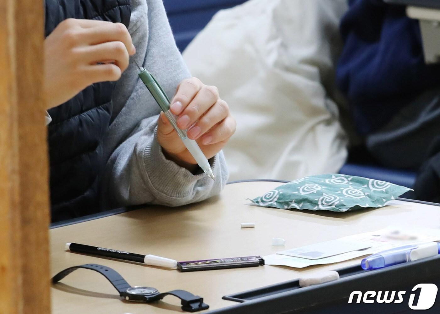 본문 이미지 - 2023학년도 대학수학능력시험장/뉴스1 ⓒ News1 정진욱 기자