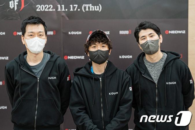 본문 이미지 - 'P의 거짓' 개발진. 순서대로 △박성준 라운드8스튜디오 본부장 △최지원 총괄 디렉터 △노창규 아트 디렉터(네오위즈 제공)