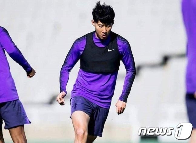 본문 이미지 -  EPTS 장비를 입은 축구선수 손흥민 (토트넘 홋스퍼 홈페이지 갈무리)