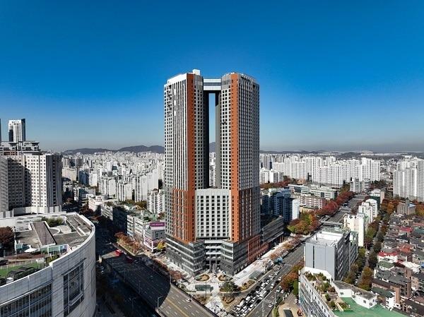 본문 이미지 - 신중동역 랜드마크 푸르지오시티 ⓒ 뉴스1