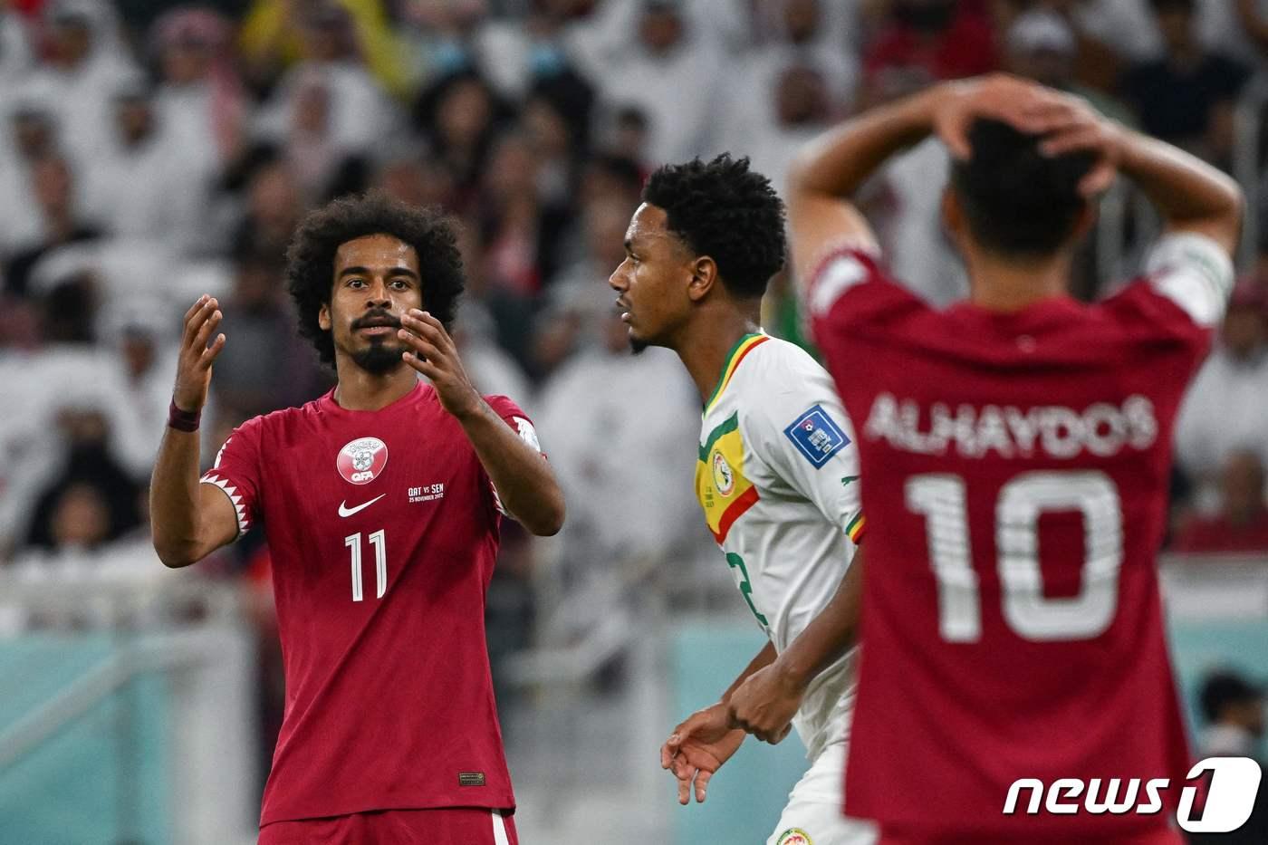 카타르는 25일(한국시간) 월드컵 첫 골을 넣었지만 세네갈에 대패했다. ⓒ AFP=뉴스1