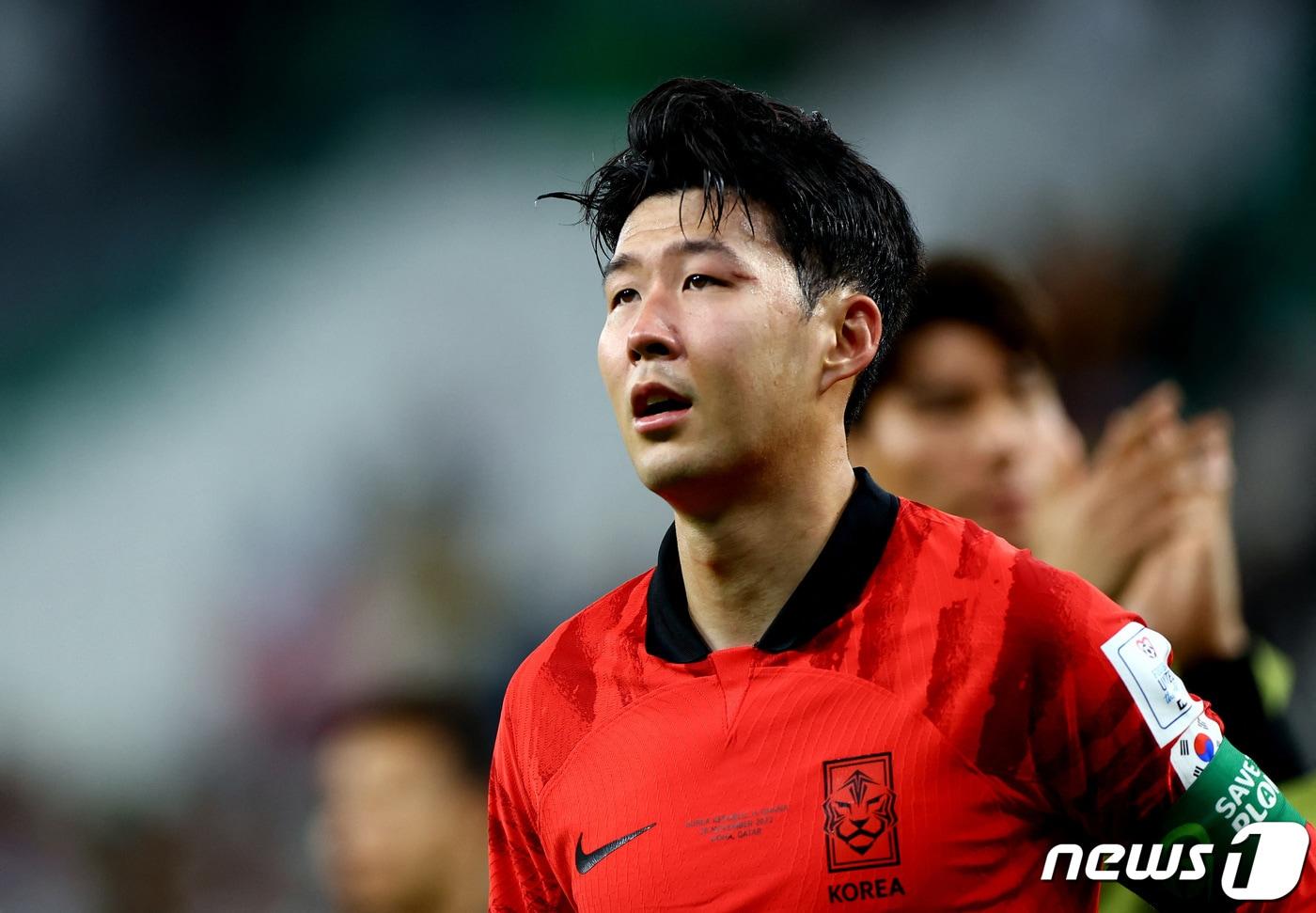 본문 이미지 - 파울루 벤투 감독이 이끄는 한국 대표팀이 지난 28일(현지시간) 카타르 알라이얀 에튜케이션 스타디움에서 열린 2022 카타르 월드컵 H조 조별리그 2차전 가나와의 경기에서 2대 3으로 석패했다. ⓒ 로이터=뉴스1 ⓒ News1 