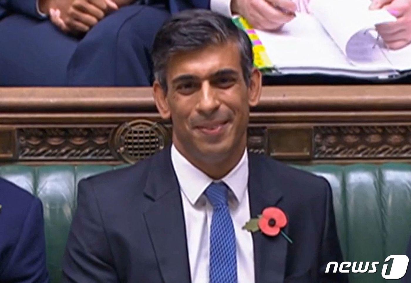 리시 수낵 영국 총리가 2일(현지시간) 런던 하원에서 열린 정례 총리 질의 응답에 참석을 하고 있다. ⓒ AFP=뉴스1 ⓒ News1 우동명 기자