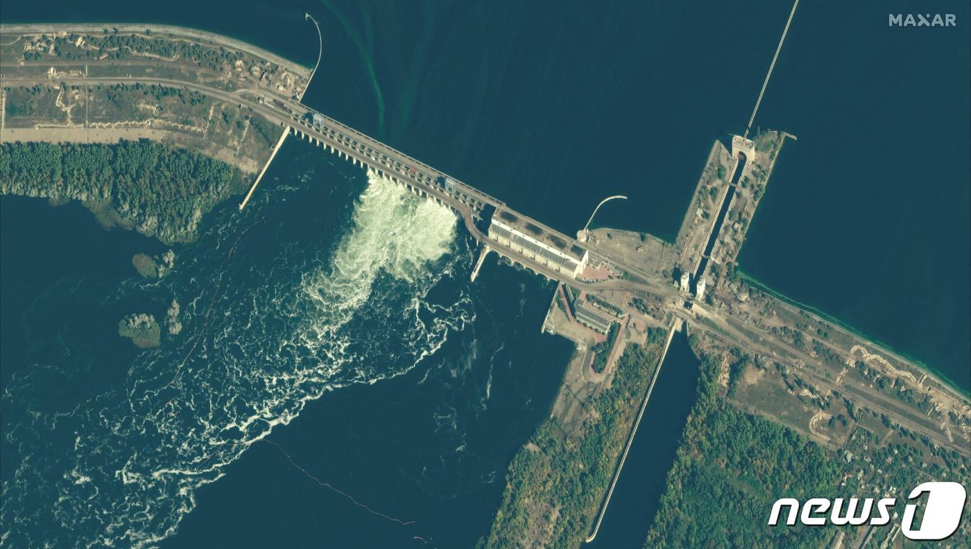 우크라이나 내 러시아 점령지인 헤르손에 위치한 카호프카 댐. 2022.10.18. ⓒ 로이터=뉴스1 ⓒ News1 정윤영 기자