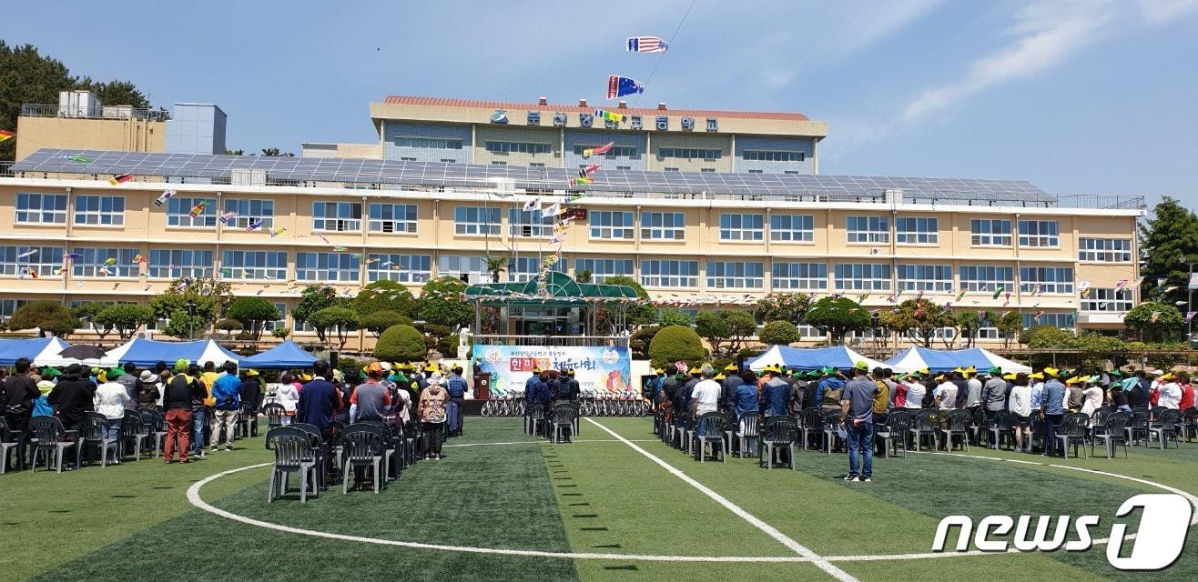 본문 이미지 - 부산 기장군에 있는 부산장안고 전경(정영주 부산장안고총동창회장 제공)