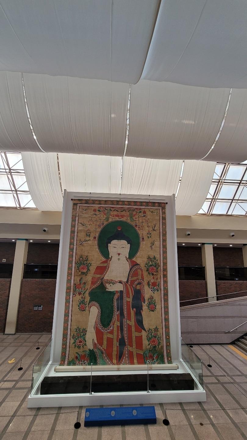 본문 이미지 - '은해사 괘불' 전시 모습. (국립대구박물관 제공)  