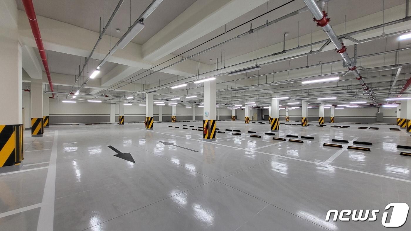 고양시 일산동구청이 최근 완공한 청사 지하주차장 모습. (고양시청 제공)