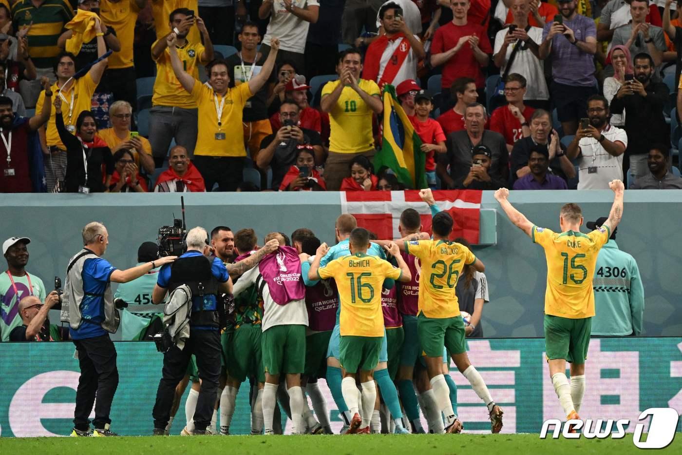 16년 만에 월드컵 16강에 진출한 호주. ⓒ AFP=뉴스1