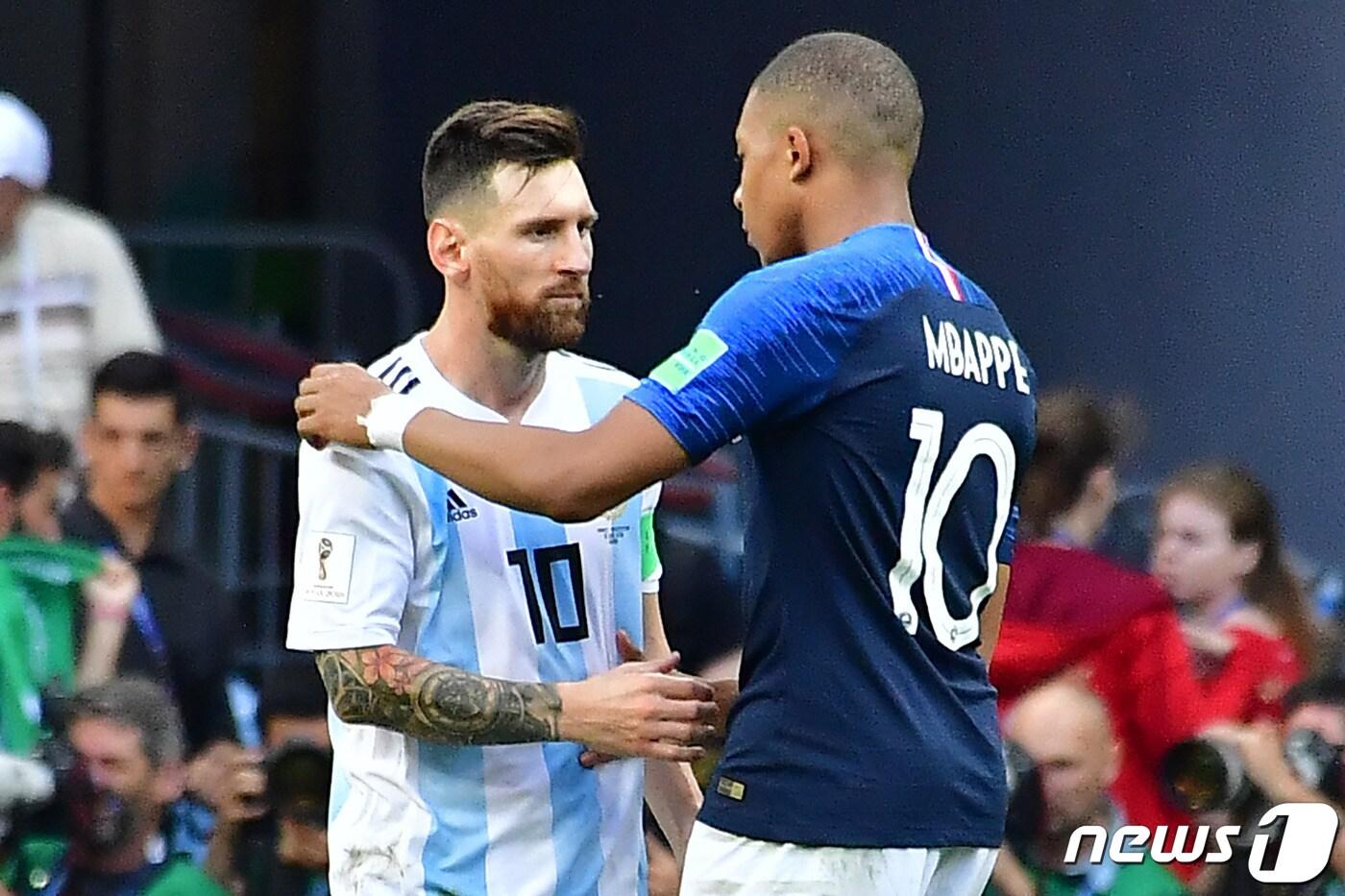아르헨티나의 리오넬 메시(왼쪽)와 프랑스의 킬리안 음바페. ⓒ AFP=뉴스1