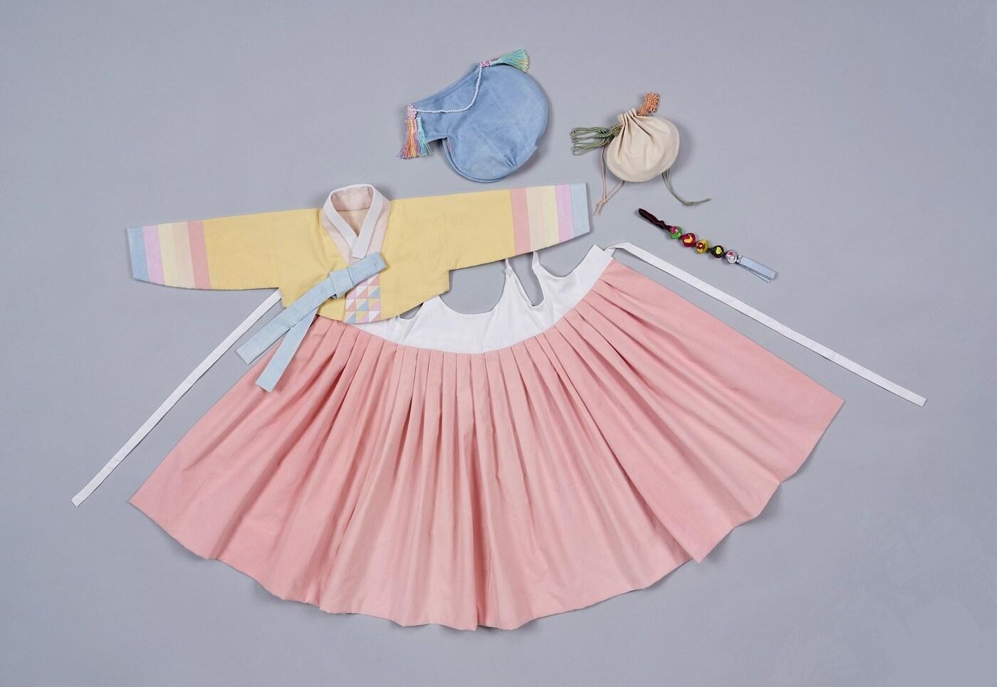 아가옷 열두달 프로젝트 제작 한복(롯데호텔 제공)