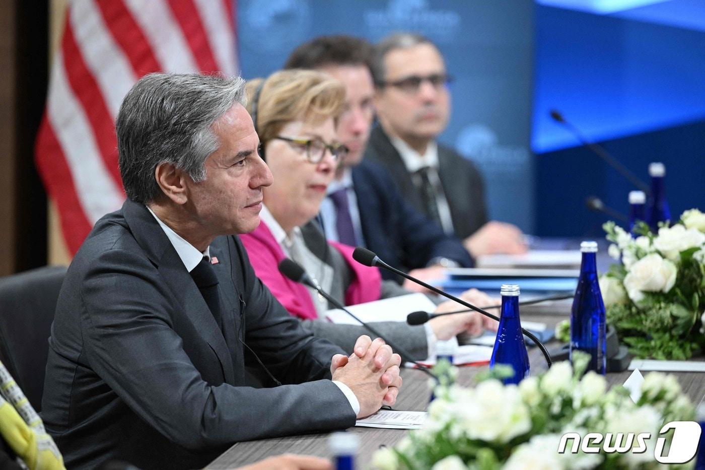 토니 블링컨 미국 국무장관이 14일(현지시간) 워싱턴에서 열린 미국-아프리카 리더 서밋 중 카이스 사이에드 튀니지 대통령과 회담을 하고 있다. ⓒ AFP=뉴스1 ⓒ News1 우동명 기자