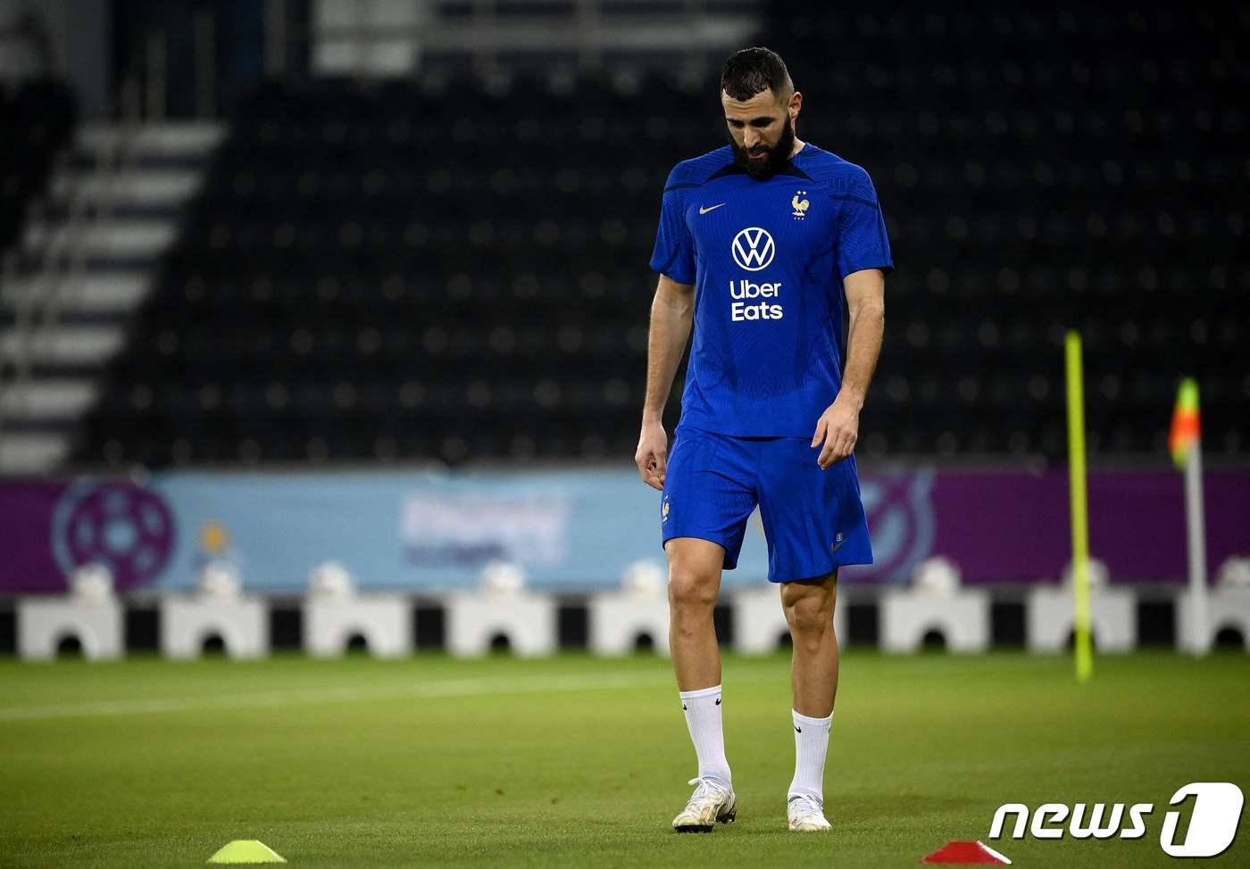 본문 이미지 - 부상으로 2022 FIFA 카타르 월드컵 직전 엔트리에서 제외된 카림 벤제마. ⓒ AFP=뉴스1