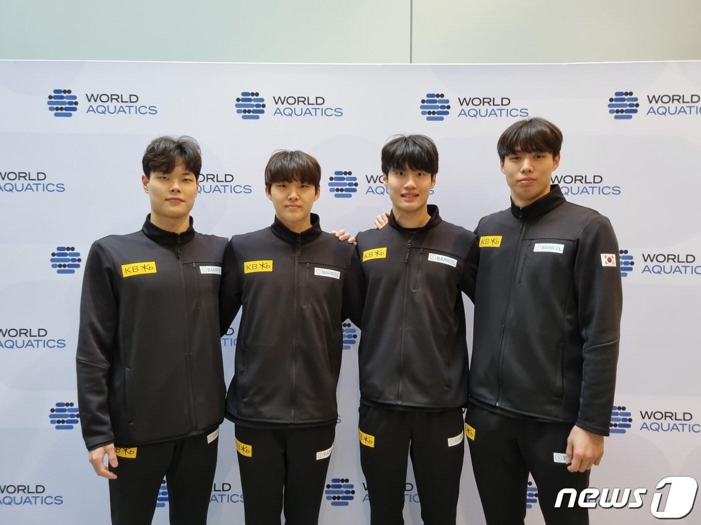본문 이미지 - 남자 수영 대표팀 이호준(왼쪽부터), 김우민, 황선우, 양재훈 (대한수영연맹 제공))