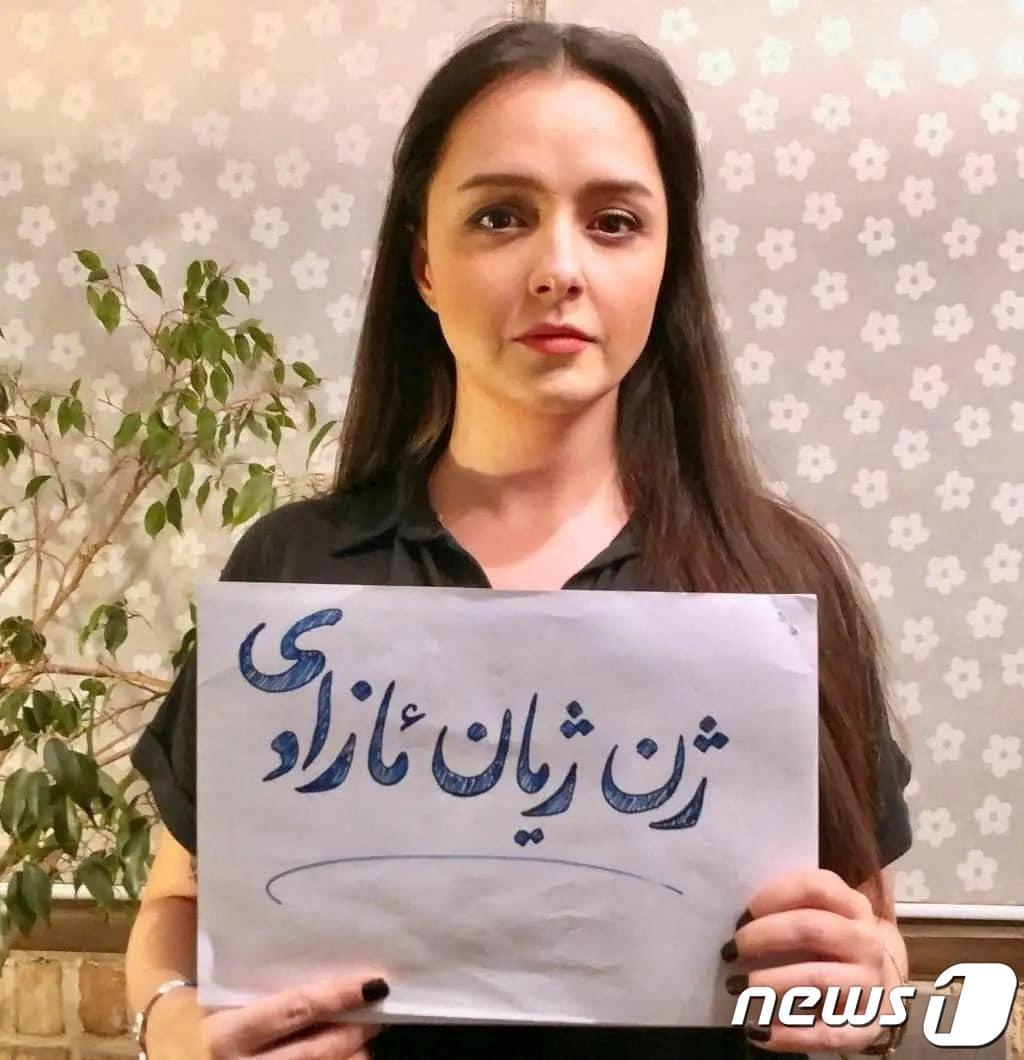 본문 이미지 - '이란 국민 배우'로 꼽히는 타라네 알리두스티(38)가 사회적 혼란을 조장한 혐의로 구금됐다. ⓒ 로이터=뉴스1 ⓒ News1 정윤영 기자