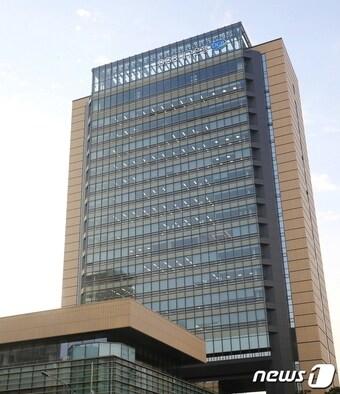 본문 이미지 - DGB대구은행 본점 전경.&#40;대구은행 제공&#41;