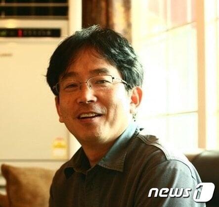 본문 이미지 - 김기우 소설가