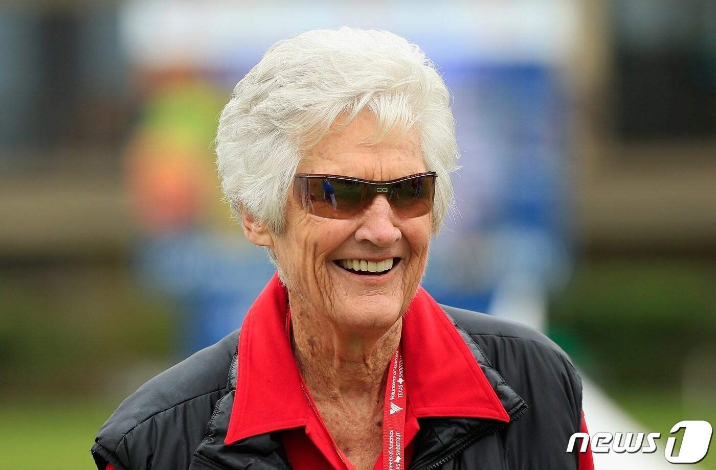 본문 이미지 - 83세로 별세한 캐시 휘트워스(미국). ⓒ AFP=뉴스1