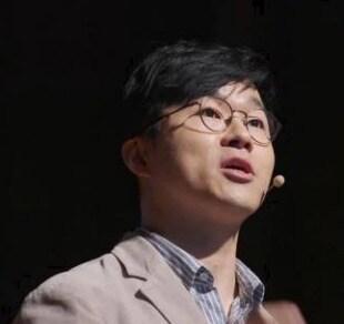 본문 이미지 - 한국거래소가 선정한 '2022년 자본시장 올해의 인물'로 뽑힌 전석재씨. (한국거래소 제공)