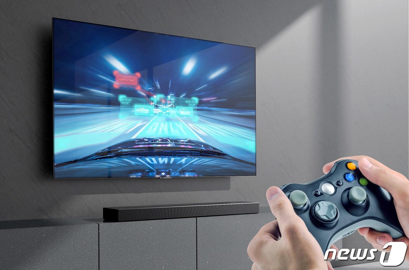 LG전자가 세계 최대 가전·IT 전시회 CES 2023에서 사운드바 신제품을 선보인다고 27일 밝혔다. 신제품은 LG TV 신제품과 맞춤형 입체 사운드를 구현할 수 있는 ‘와우 오케스트라&#40;WOW Orchestra&#41;’ 기능을 처음 탑재했다. 이 기능은 TV 스피커와 사운드바 스피커 오디오가 동시에 출력돼 더 풍부한 음향을 즐길 수 있다. &#40;LG전자 제공&#41; 2022.12.27/뉴스1