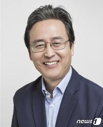 본문 이미지 - 신봉길 신임 한국외교협회장. (외교부 제공)