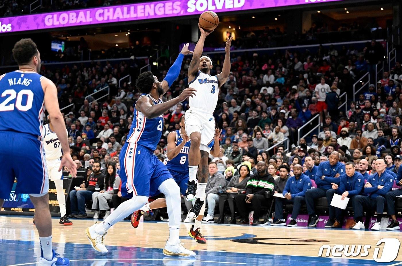 워싱턴 가드 브래들리 빌의 슛 장면 ⓒ AFP=뉴스1