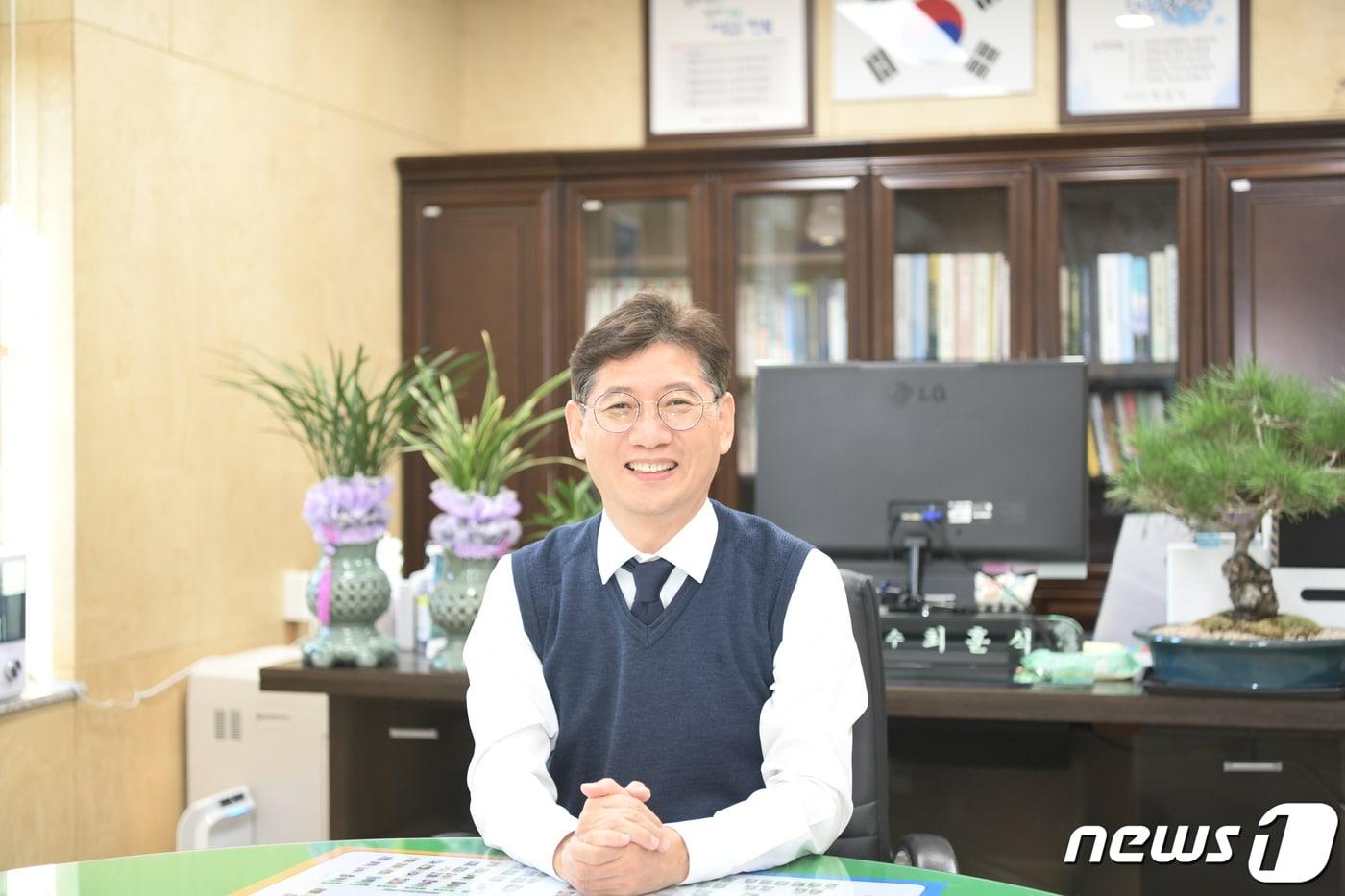 본문 이미지 - 최훈식 전북 장수군수.(장수군 제공)2022.1.1./뉴스1
