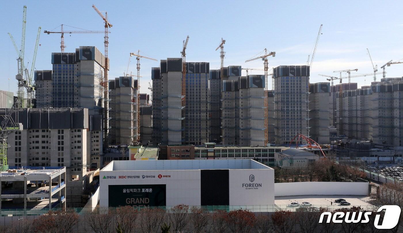  사진은 5일 서울 강동구에 둔촌주공 재건축 현장. 2022.12.5/뉴스1 ⓒ News1 박세연 기자