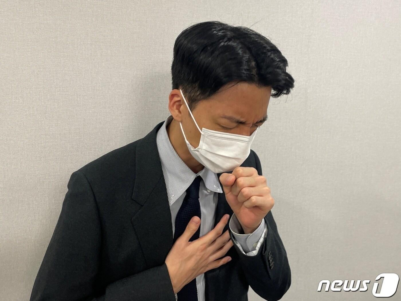 본문 이미지 - 마른 아토피 환자의 경우 호흡기 질환 유병률이 높게 나타나는 것으로 밝혀졌다. (자생한방병원 제공)