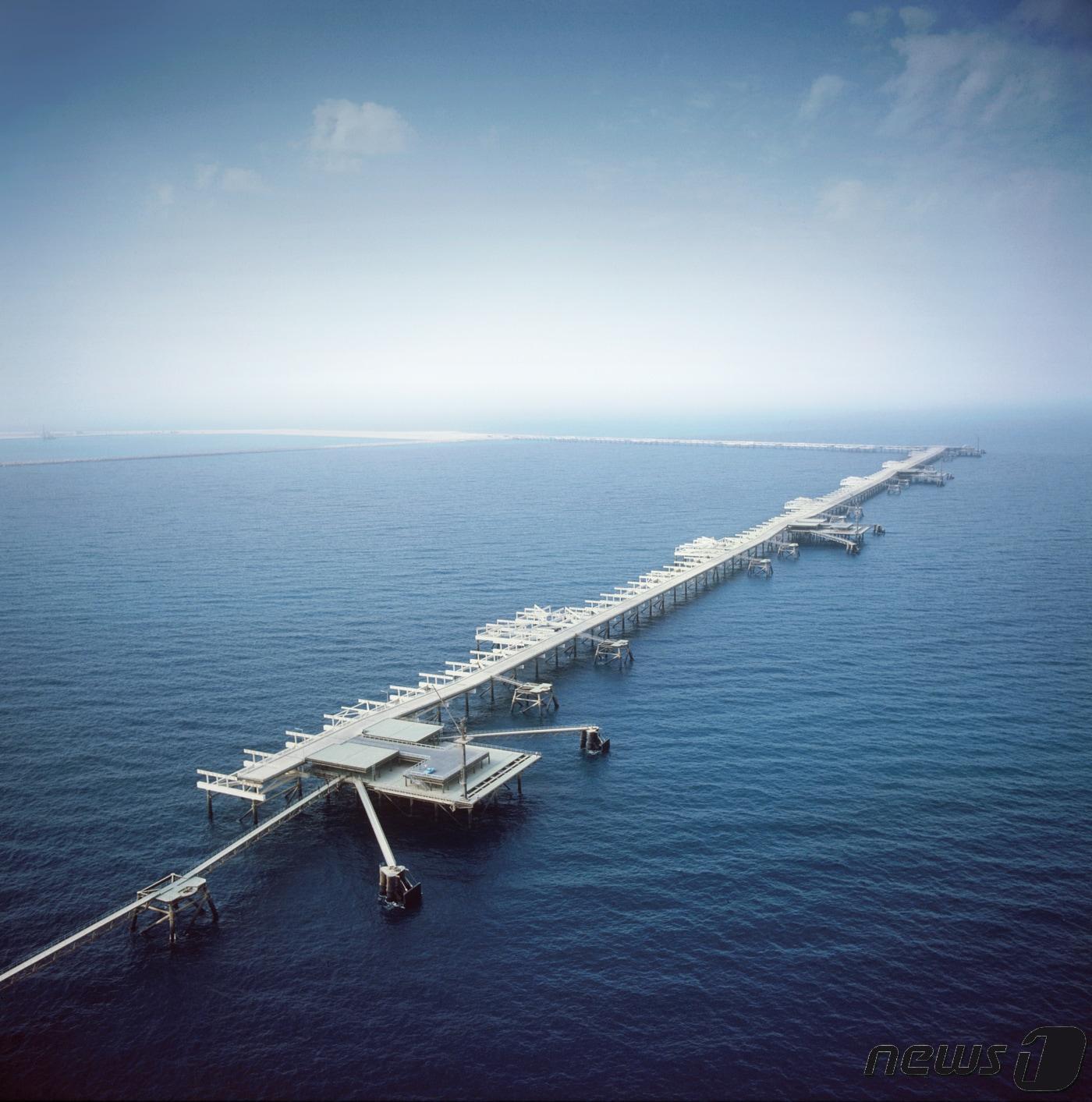 본문 이미지 - 현대건설이 시공한 사우디의 주베일 산업항 모습.(제공=현대건설)ⓒ 뉴스1 